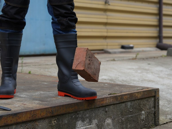 CIZME CAUCIUC, BOMBEU METALIC, MĂRIMEA 40