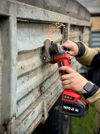 POLIZOR UNGHIULAR 18V, 125MM, 1X4AH, VITEZĂ REGLABILĂ