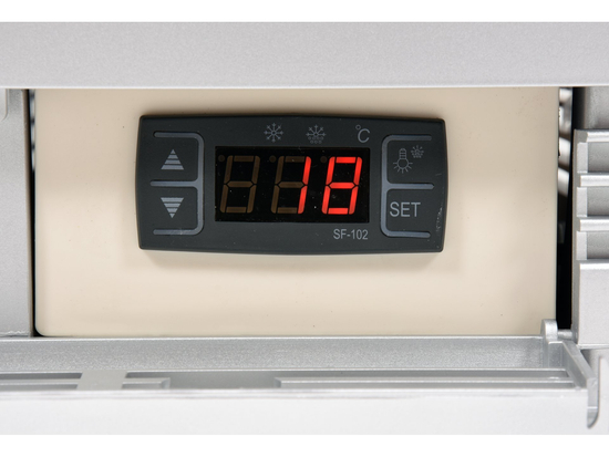 VITRINĂ FIRGORIFICĂ 78L 42X38X96 - ARGINTIU