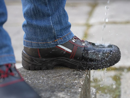 GHETE DE LUCRU, TWER, MĂRIMEA 46