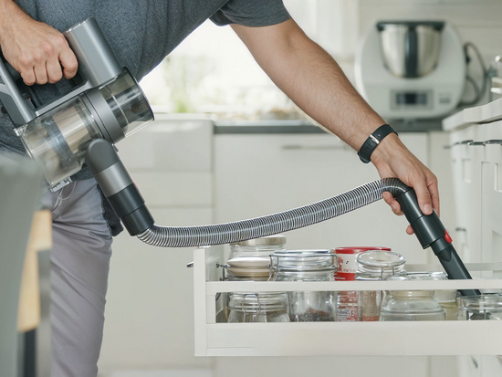 ASPIRATOR VERTICAL CU ACUMULATOR 200W