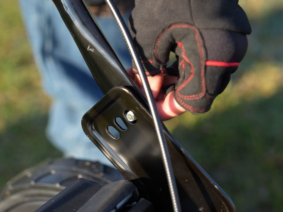 MAȘINĂ DE TUNS IARBA, PE BENZINĂ, CU AUTOPROPULSIE, 41CM