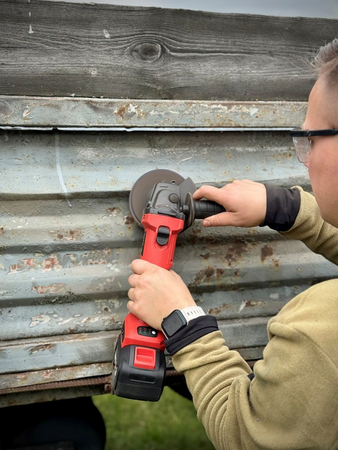 POLIZOR UNGHIULAR 18V, 125MM, 1X4AH, VITEZĂ REGLABILĂ