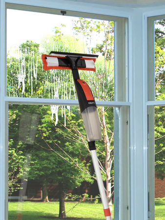 MOP CU PULVERIZATOR CU SĂLĂTOR DE GEAMURI (2 ÎN 1)