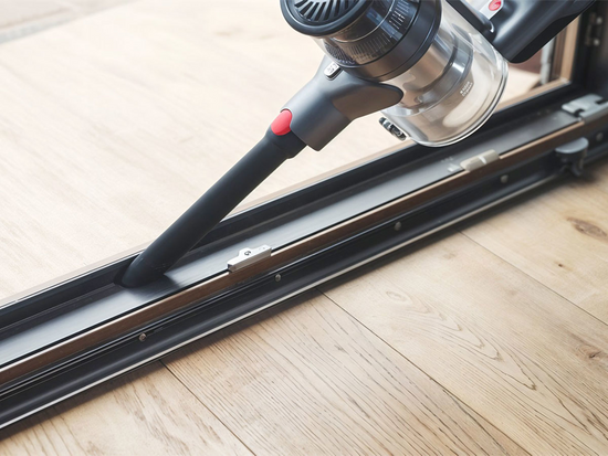 ASPIRATOR VERTICAL CU ACUMULATOR 200W