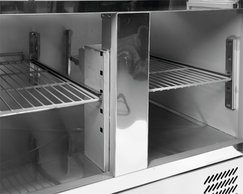 MASĂ RECE PENTRU SALATE, 3 UȘI + CAPAC, 368L