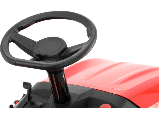 TRACTORAȘ TUNS IARBA