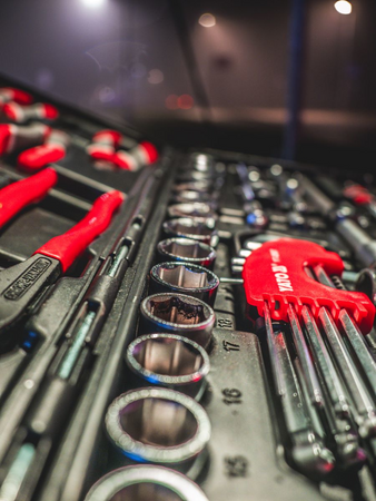 TRUSĂ TUBULARE, CHEI COMBINATE, ANTRENOR, 122 PIESE