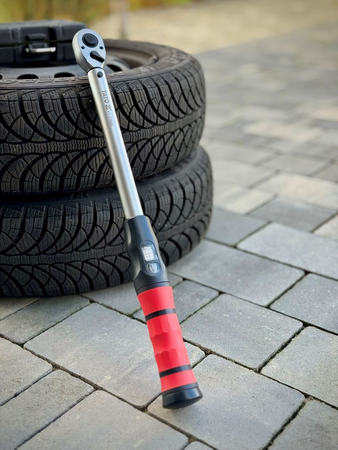 CHEIE DINAMOMETRICĂ DE PRECIZIE 1/2'' 40-220NM