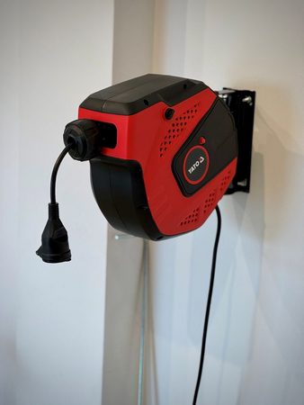 PRELUNGITOR DE PERETE, AUTO RETRACTABIL, 20M