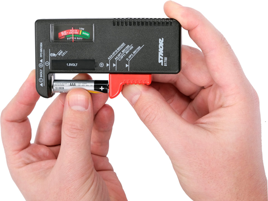 TESTER PENTRU BATERII DE 1.5V ȘI 9V