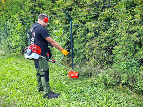 MOTOCOASĂ CU ACCESORII, 52 CM3