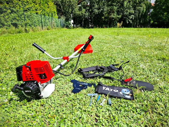 MOTOCOASĂ PE BENZINĂ