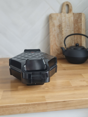 APARAT DE FĂCUT WAFFLES 700W