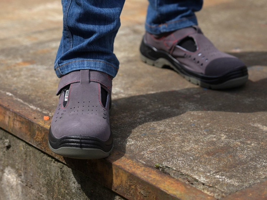 SANDALE DE LUCRU, SEGURA, MĂRIMEA 44