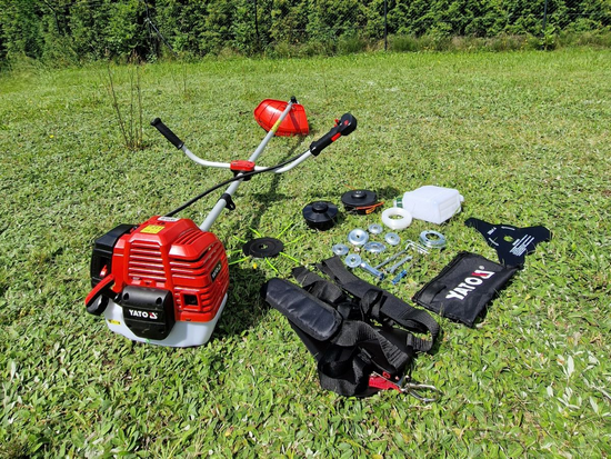 MOTOCOASĂ CU ACCESORII, 52 CM3