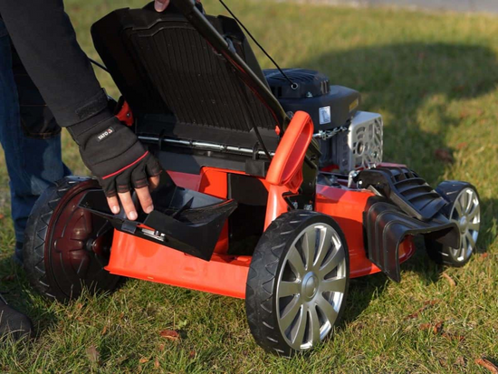 MAȘINĂ DE TUNS IARBA, PE BENZINĂ, CU AUTOPROPULSIE, 46CM