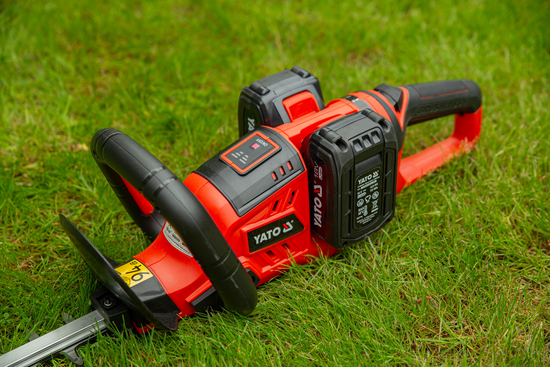 FORFECĂ GARD VIU, 2X18V, FĂRĂ ACUMULATOR