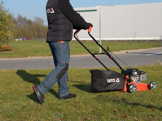 MAȘINĂ DE TUNS IARBA, PE BENZINĂ, 41CM