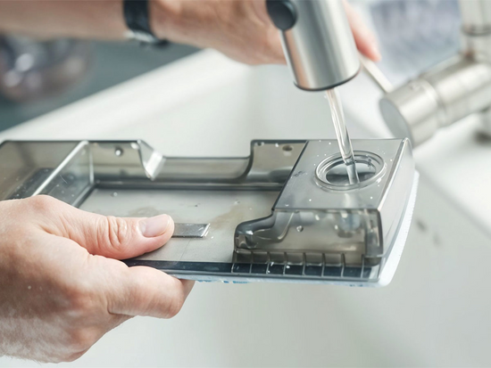 ASPIRATOR VERTICAL CU ACUMULATOR 200W