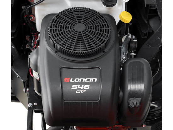 TRACTORAȘ TUNS IARBA