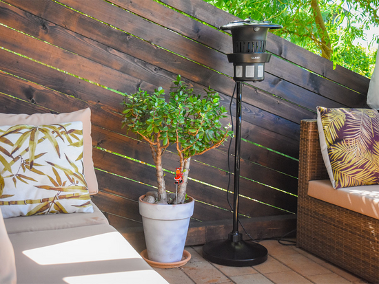 LAMPĂ UV-A CU STATIV, PENTRU INSECTE, CU VENTILATOR, 15W, IPX4